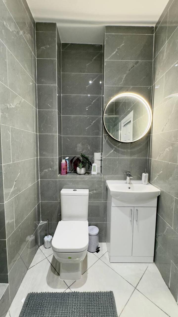 Guest&Rest Elite 1 Apartment Londra Exterior foto